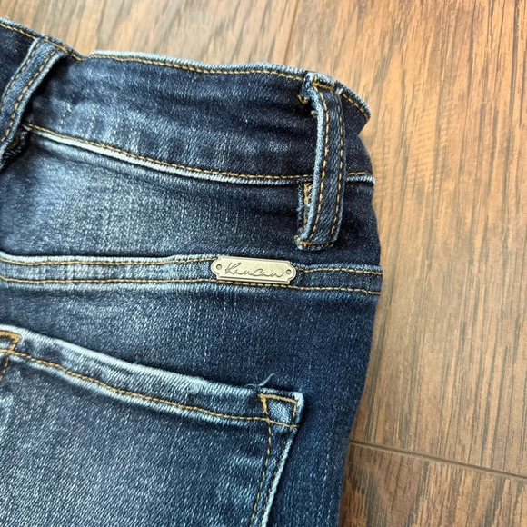 KanCan Kurvy Ultra High Rise Button Up Dark Wash Denim Jean Shorts Womens Sz 23 - Picture 4 of 6